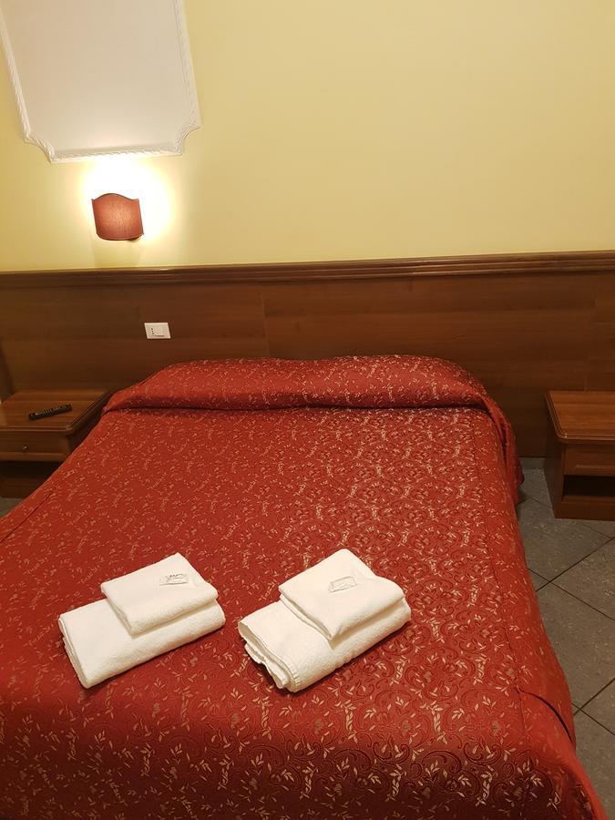 B&B Rudy Center Рим Екстериор снимка